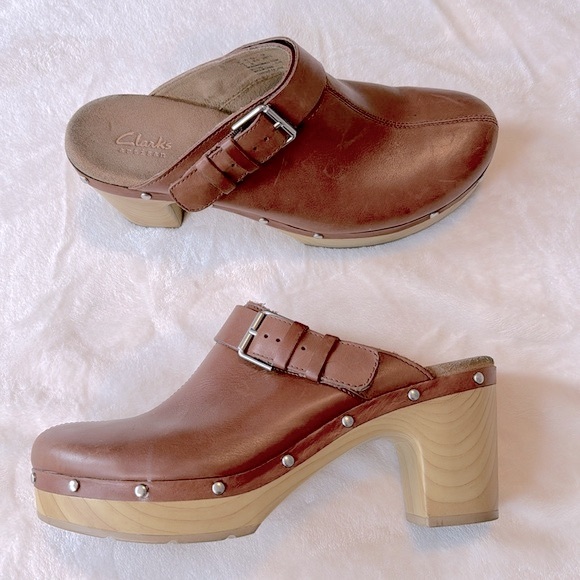Clarks Women's Brown Leather Clogs - Picture 2 of 12